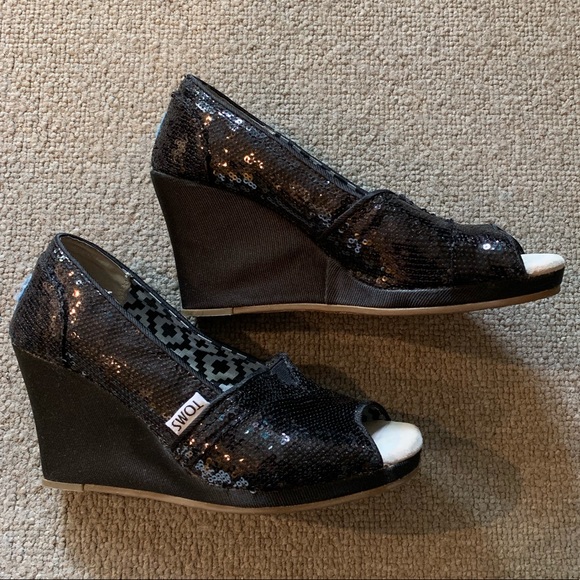 TOMS Black Sequin Wedge Heels - Picture 2 of 6